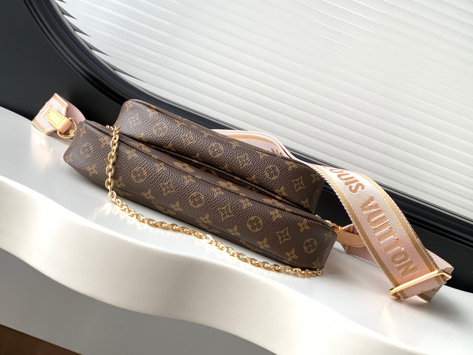 LV Multi Pochette Accessories Bag - Image 4