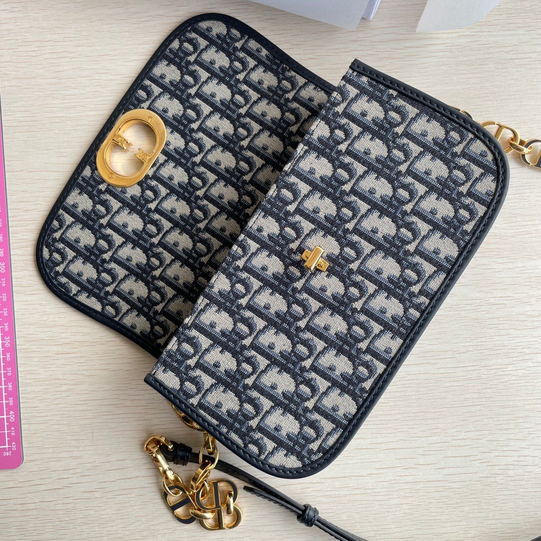 DIOR Montaigne Avenue handbag - Image 6