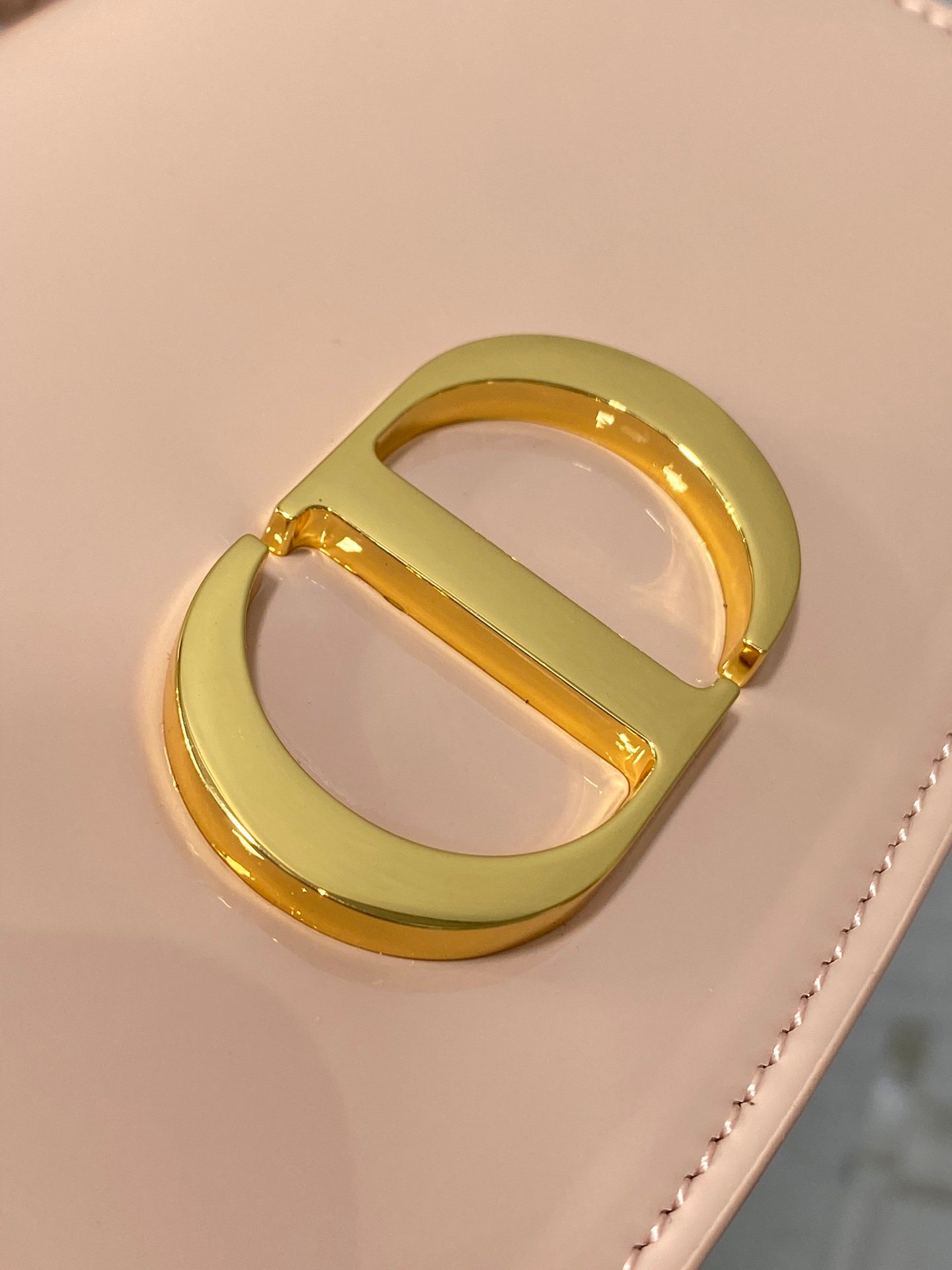 DIOR Montaigne Avenue - Image 2