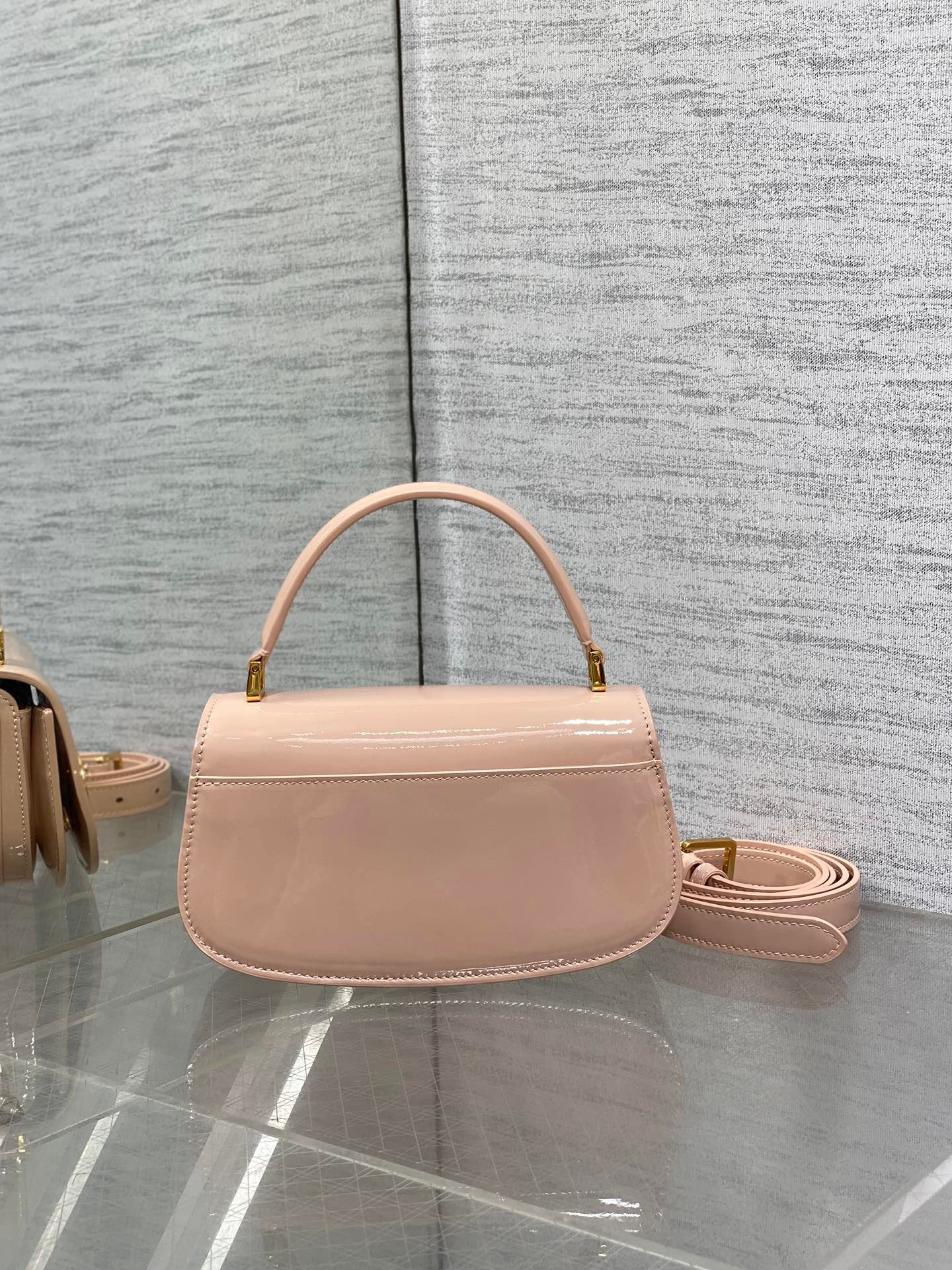 DIOR Montaigne Avenue - Image 3