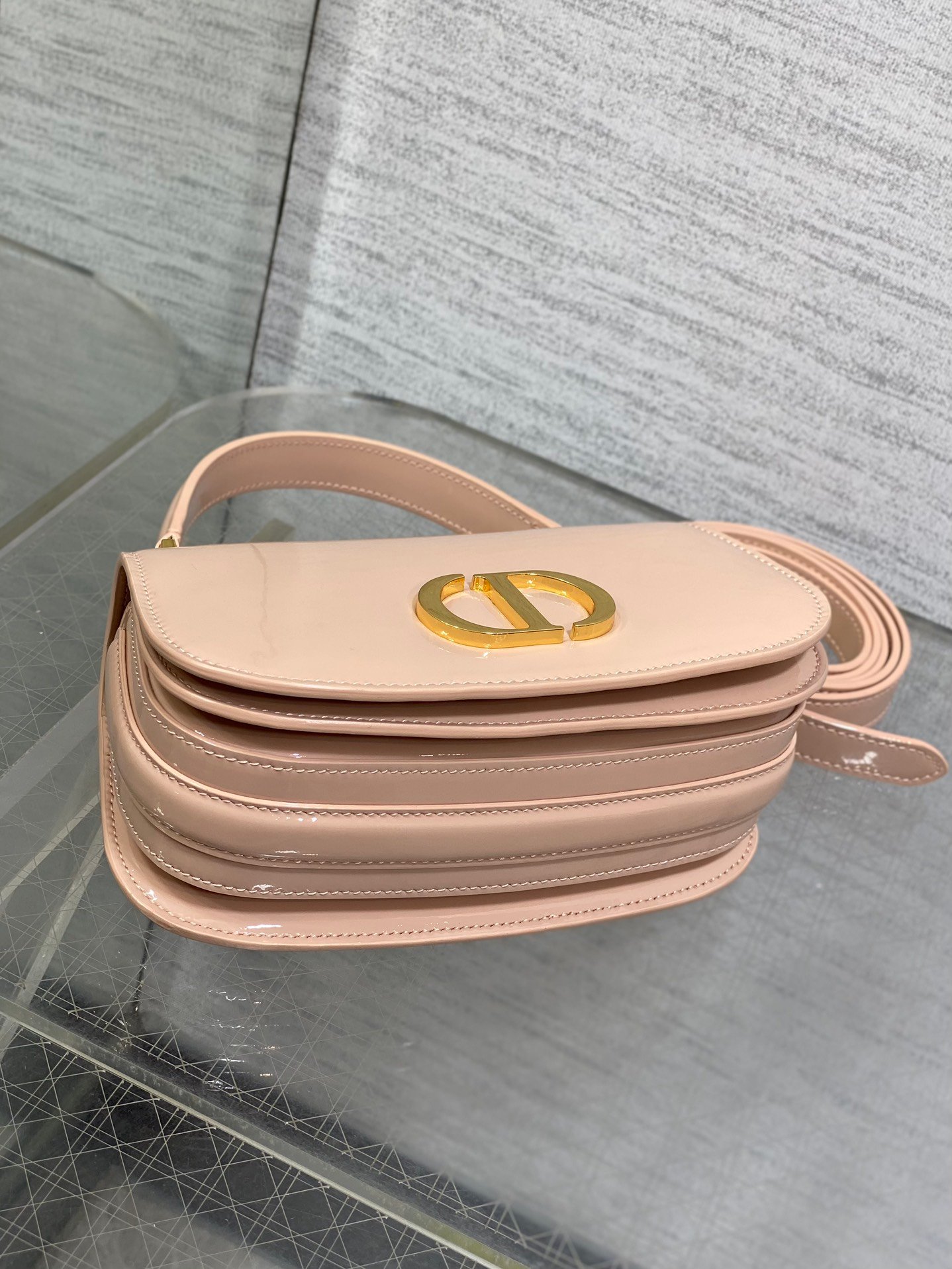 DIOR Montaigne Avenue - Image 6