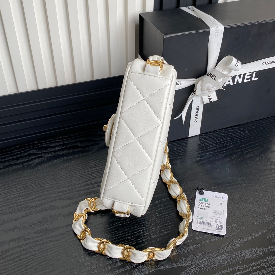 CHANEL underarm bag - Image 5