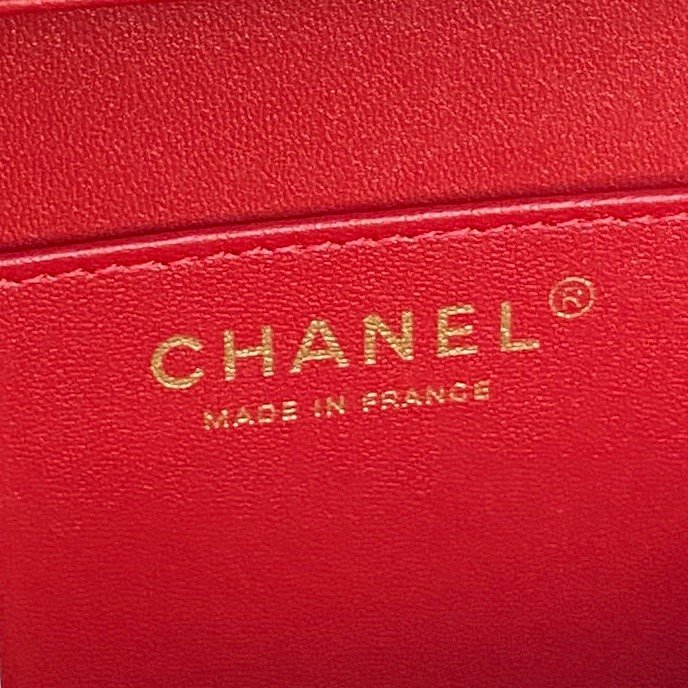 CHANEL makeup bag - Image 9