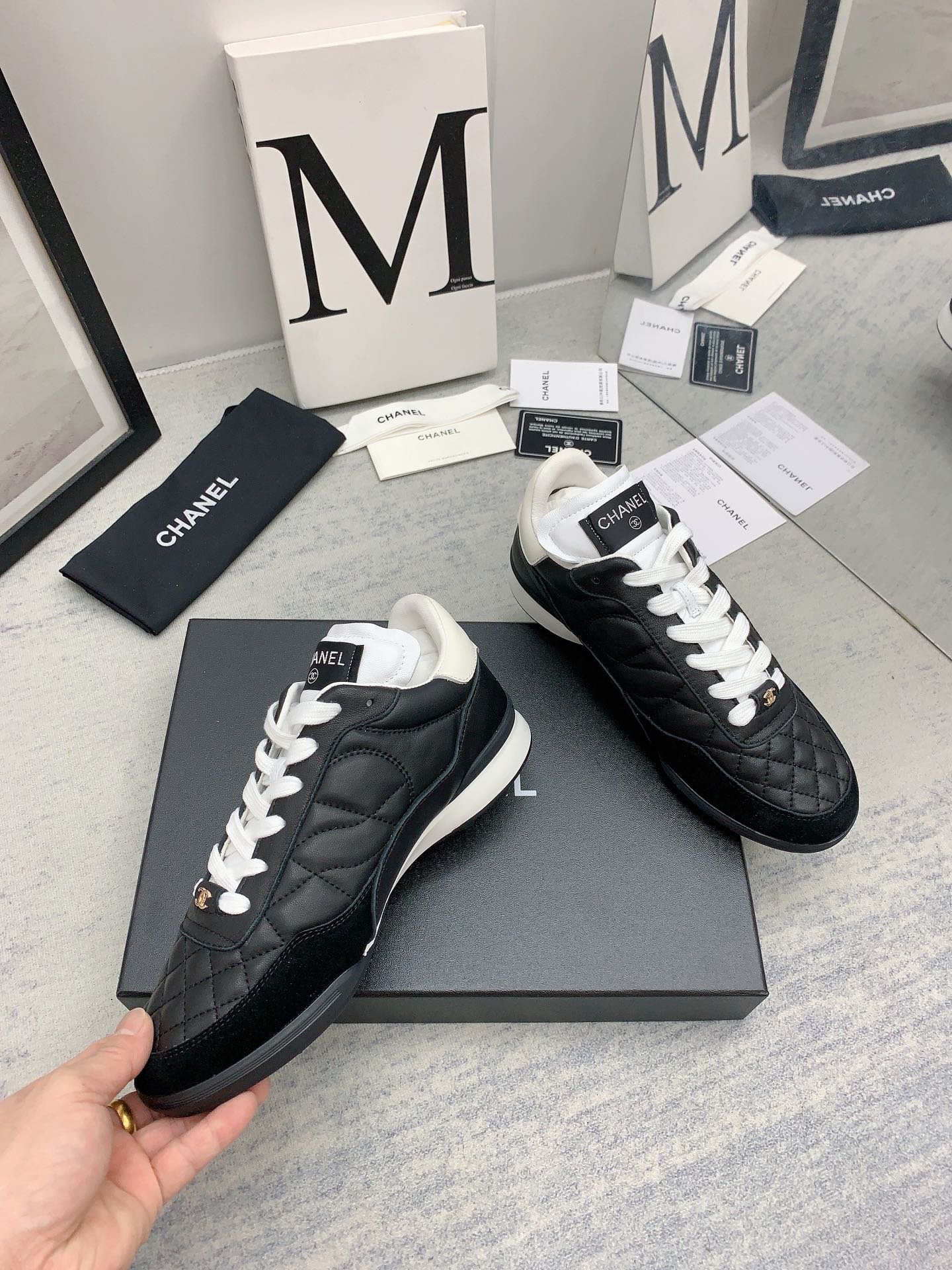 CHANEL casual shoes - Image 5
