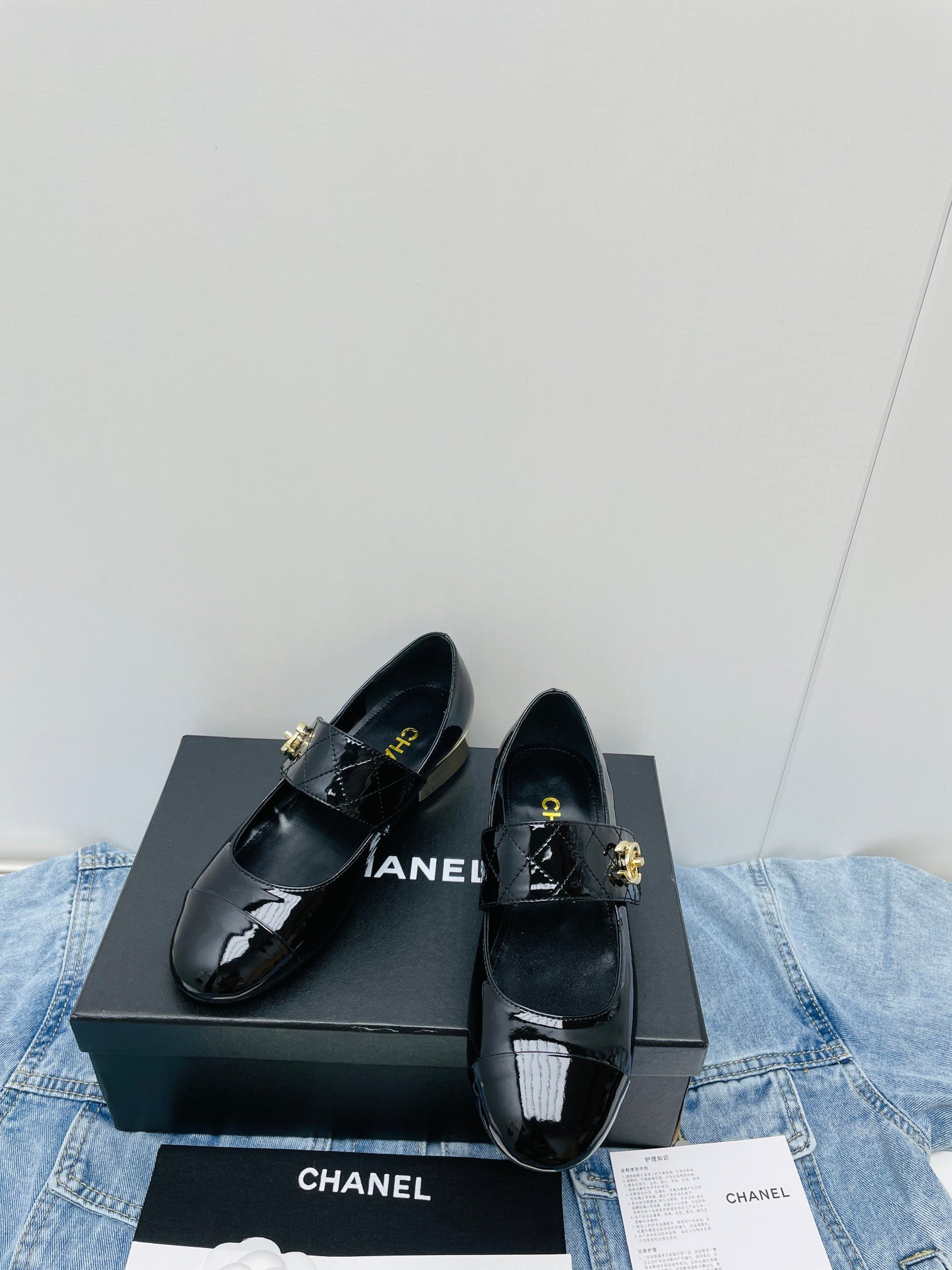 CHANEL Marie Jean shoes - Image 4