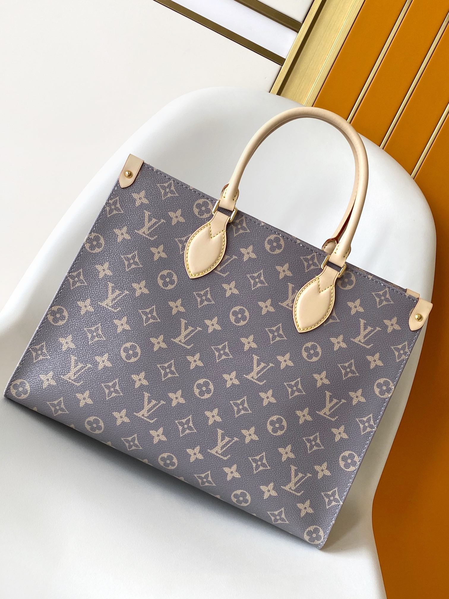 LV OnTheGo MM