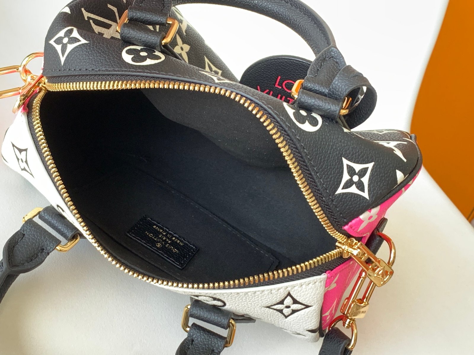 LV Speedy pillow bag - Image 7