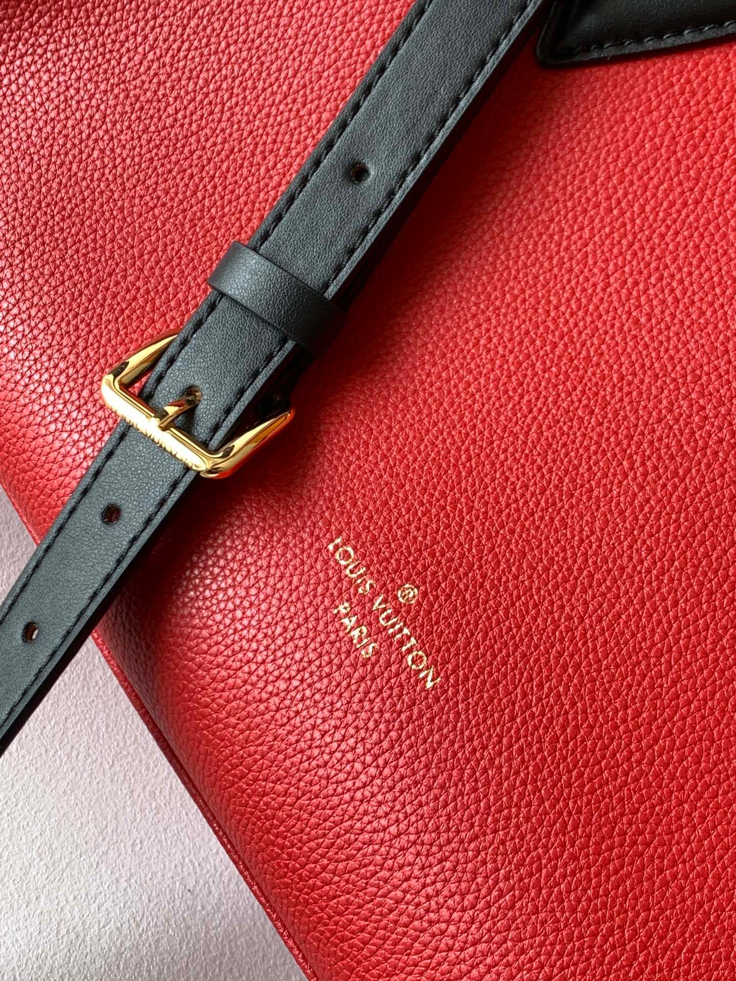 LV On My Side bag - Image 5