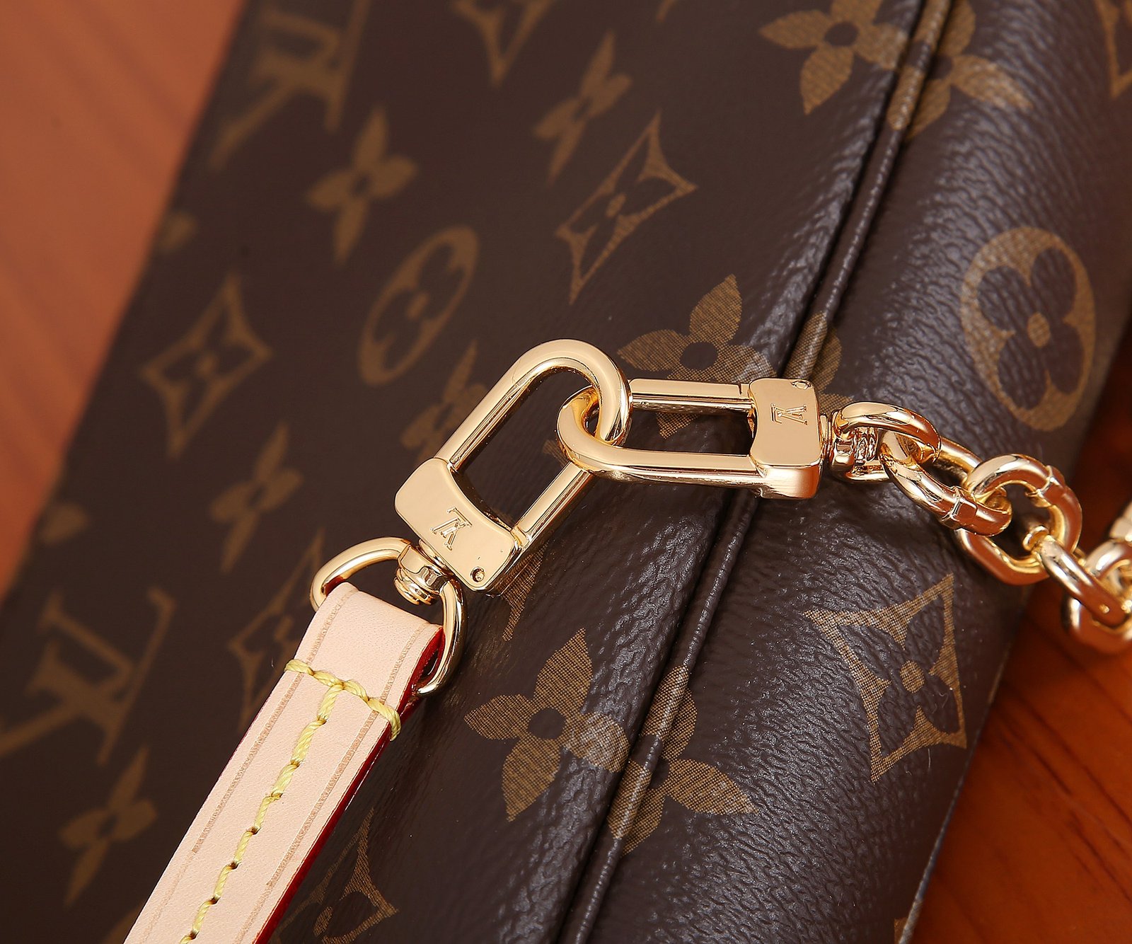 LV Pochette Accessoires bag - Image 7