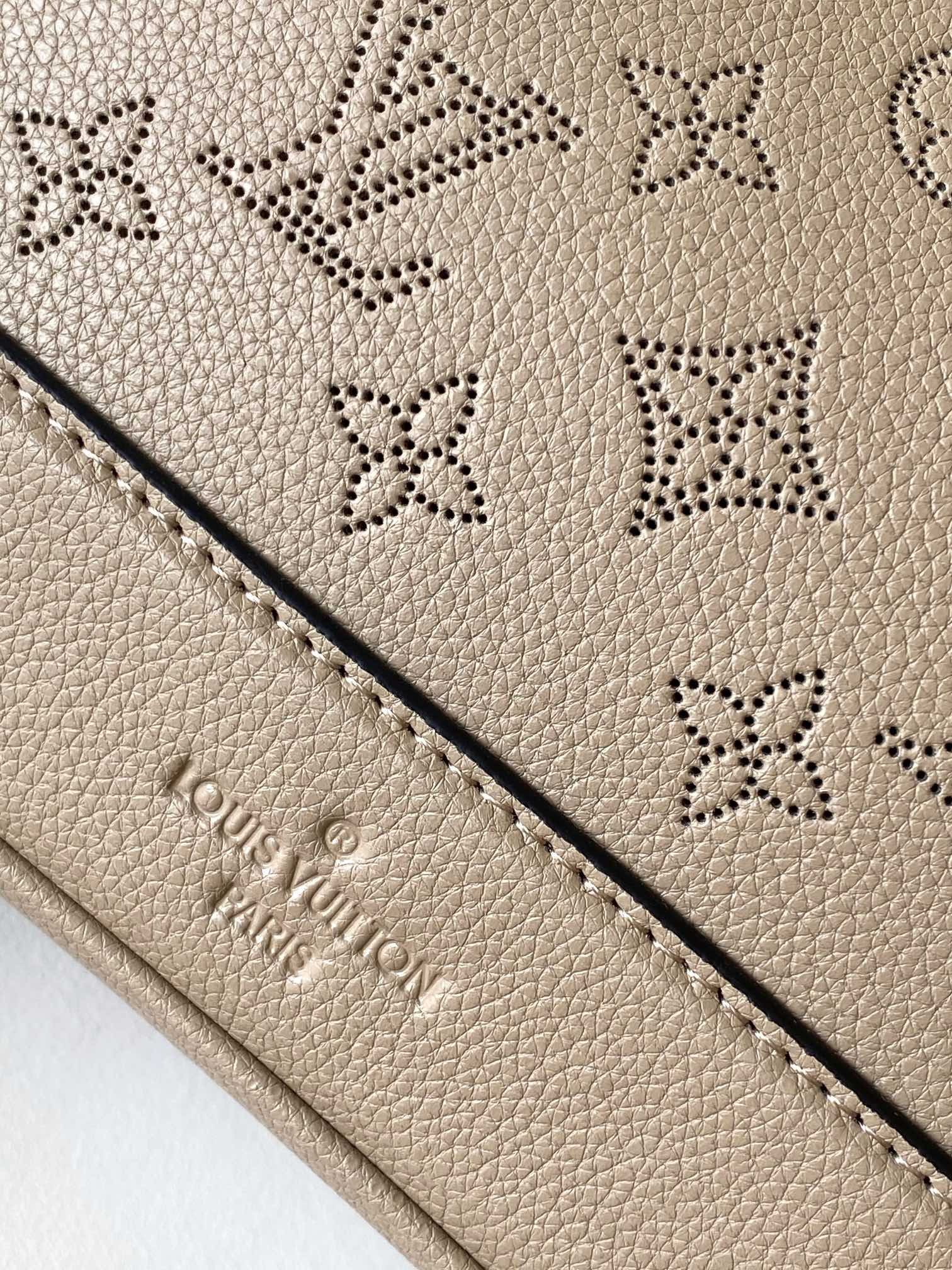 LV flore handbag - Image 4