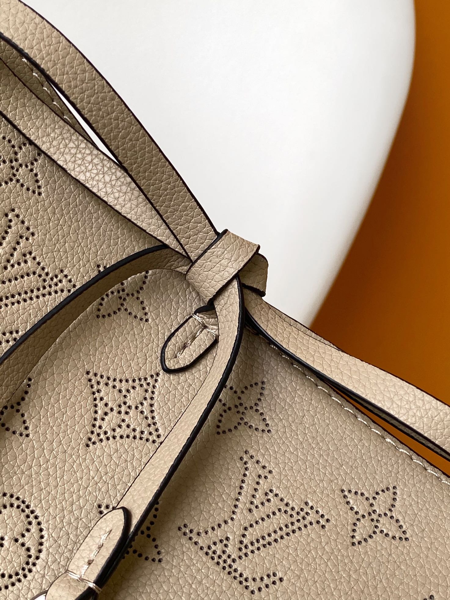 LV flore handbag - Image 5