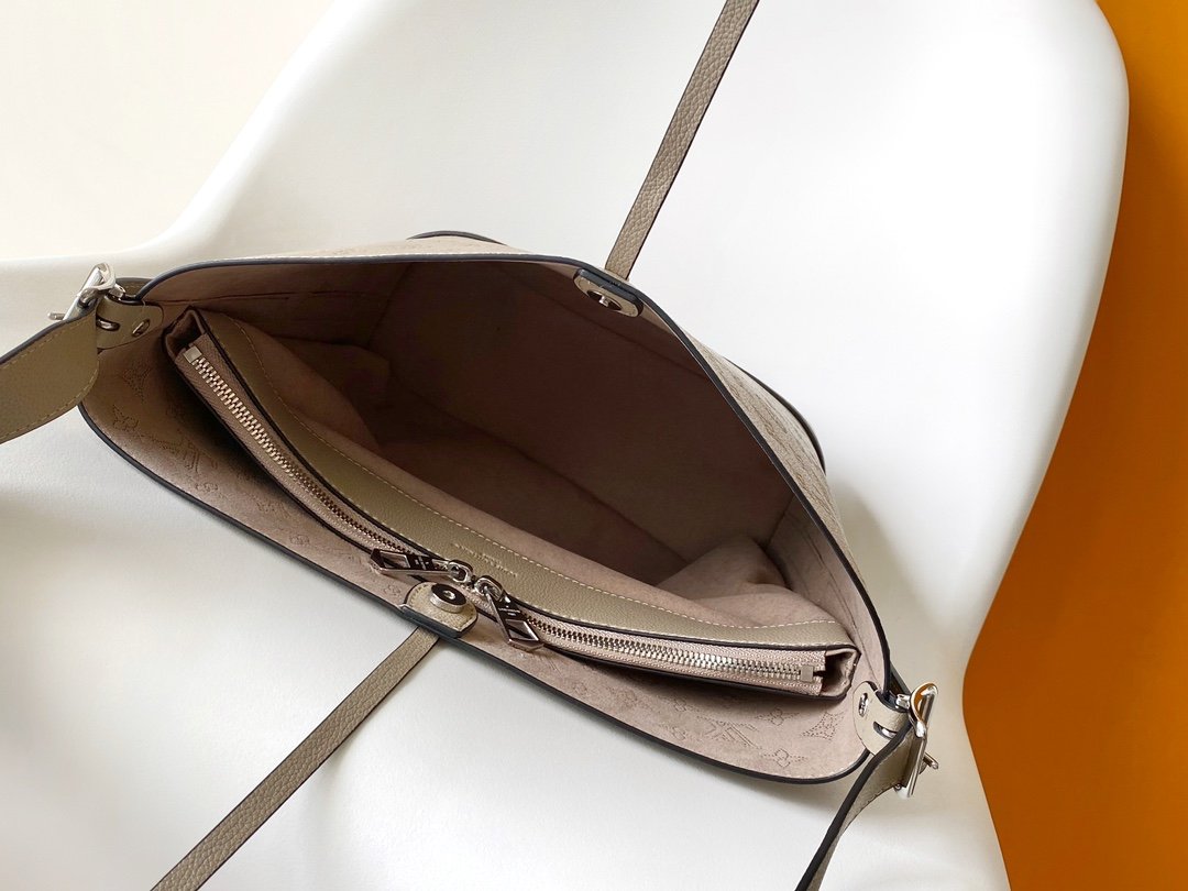 LV flore handbag - Image 7
