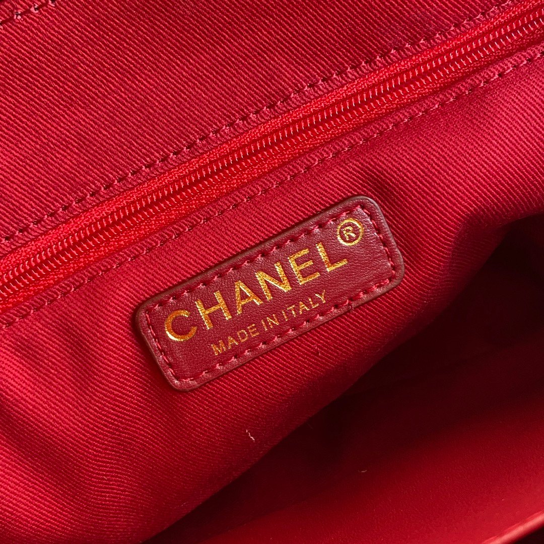 Chanel Large Lamb Wool Shell Bag - Image 7