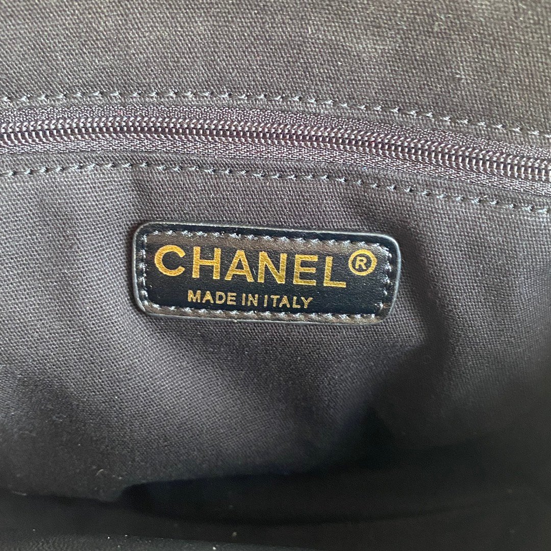 Chanel Large Lamb Wool Shell Bag - Image 7