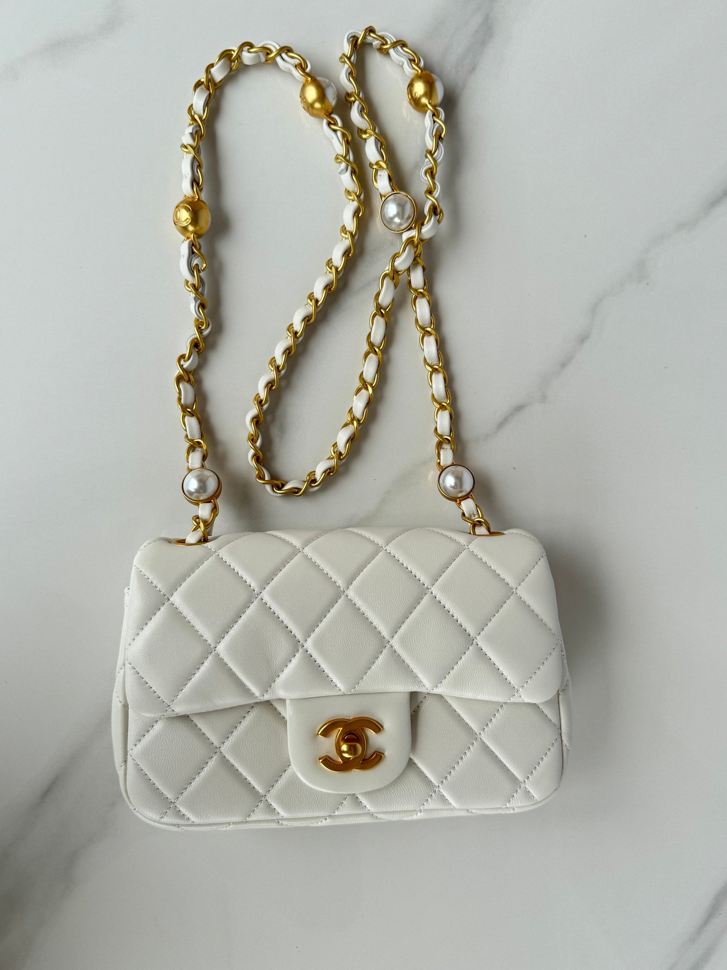 CHANEL shoulder bag - Image 6