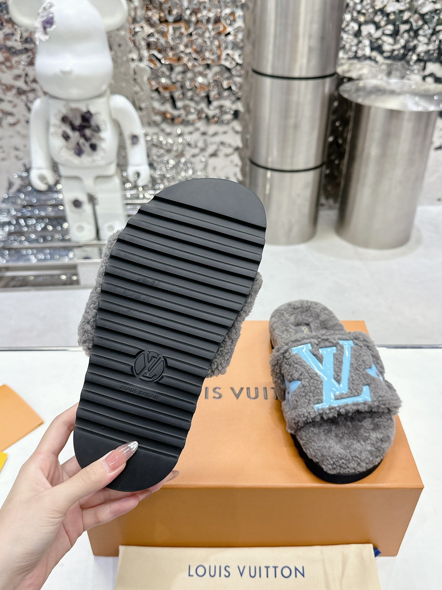 LV Paseo Comfort flat sandals - Image 8