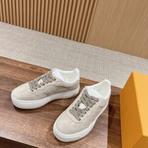 LV Discovery shoe