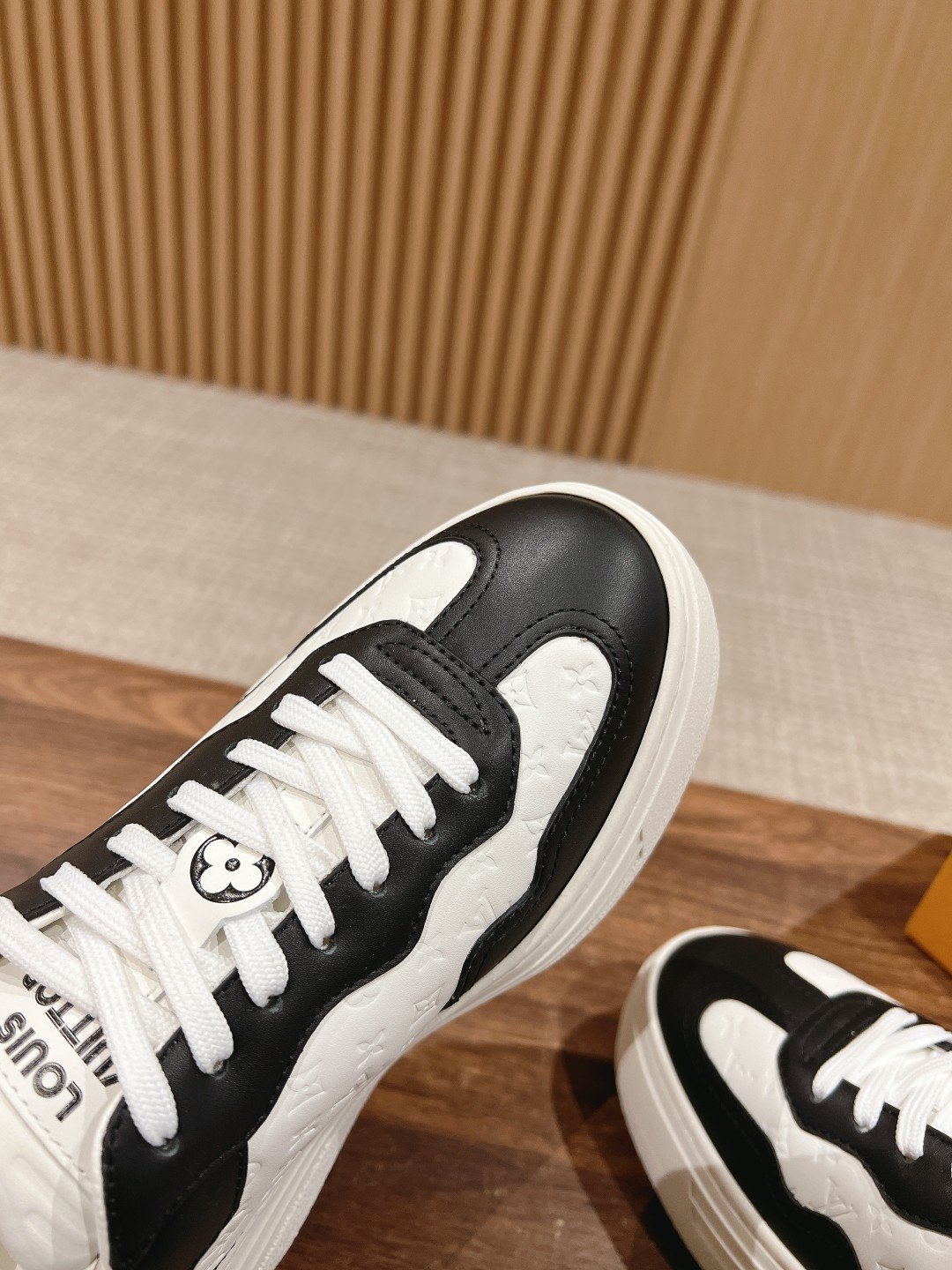 LV Discovery shoe - Image 5