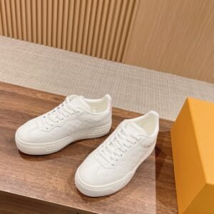 LV Discovery shoe