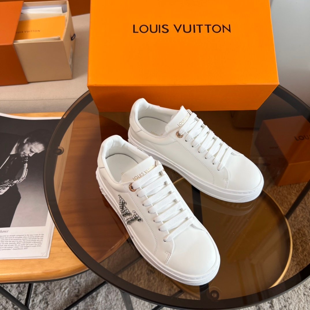 LV Cute Little White Shoes - Image 3