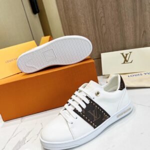 LV Fashion Versatile Board Shoes