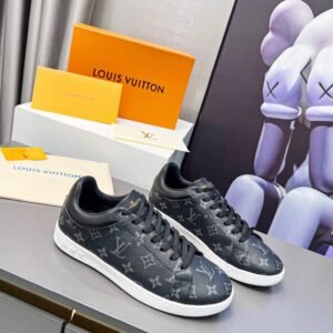 LV Fashion Versatile Board Shoes