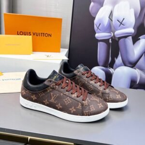 LV Fashion Versatile Board Shoes