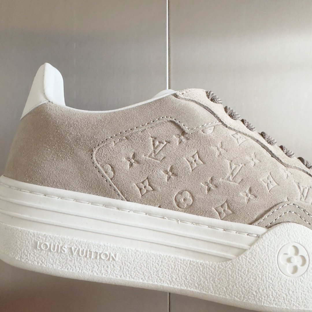 LV GROOVY the Year of the Loong Restricted Sneakers - Image 7