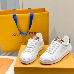 LV pendant buckle thick soled white shoes