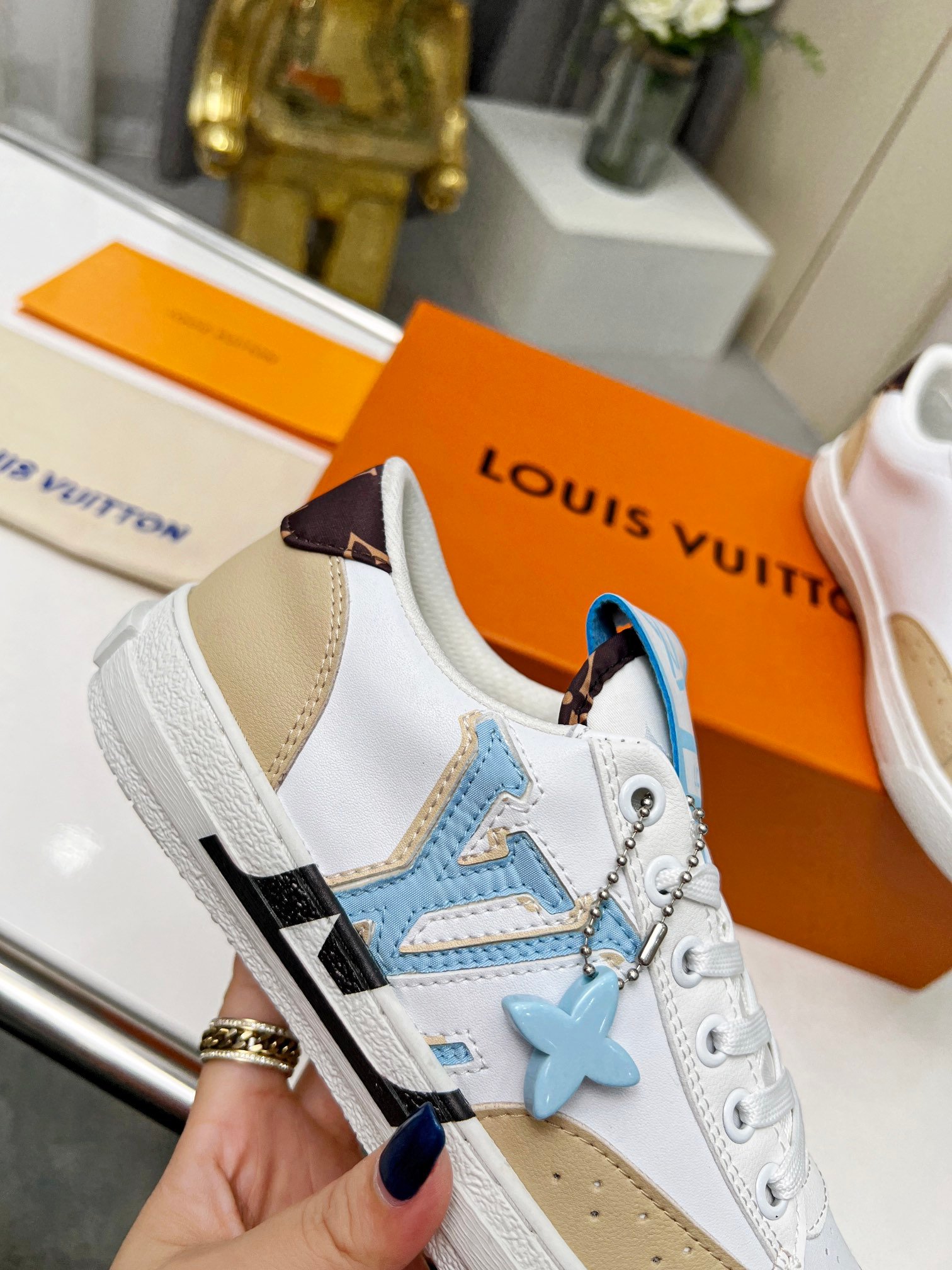 LV Charlie sneakers China limited edition - Image 5