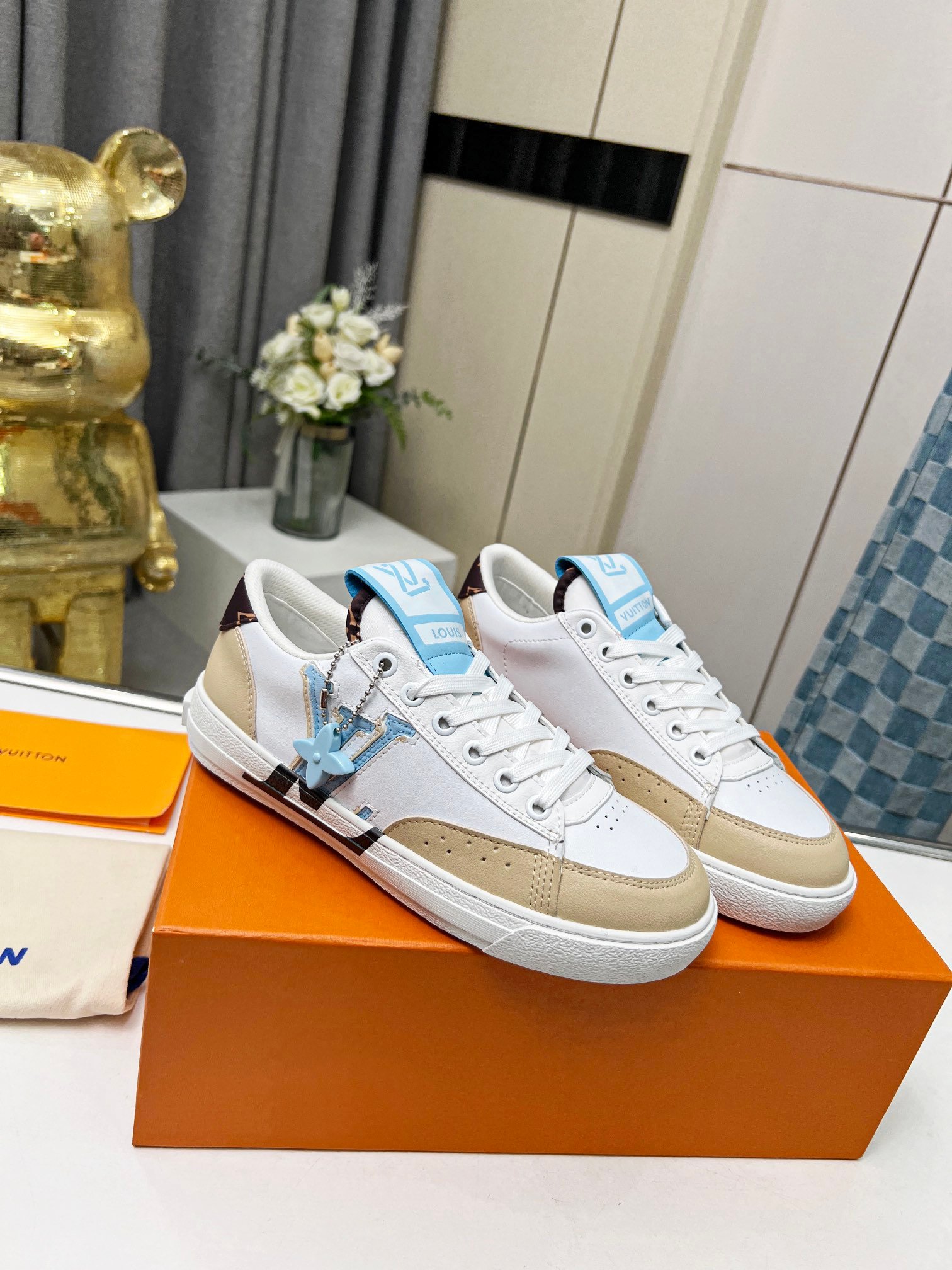 LV Charlie sneakers China limited edition