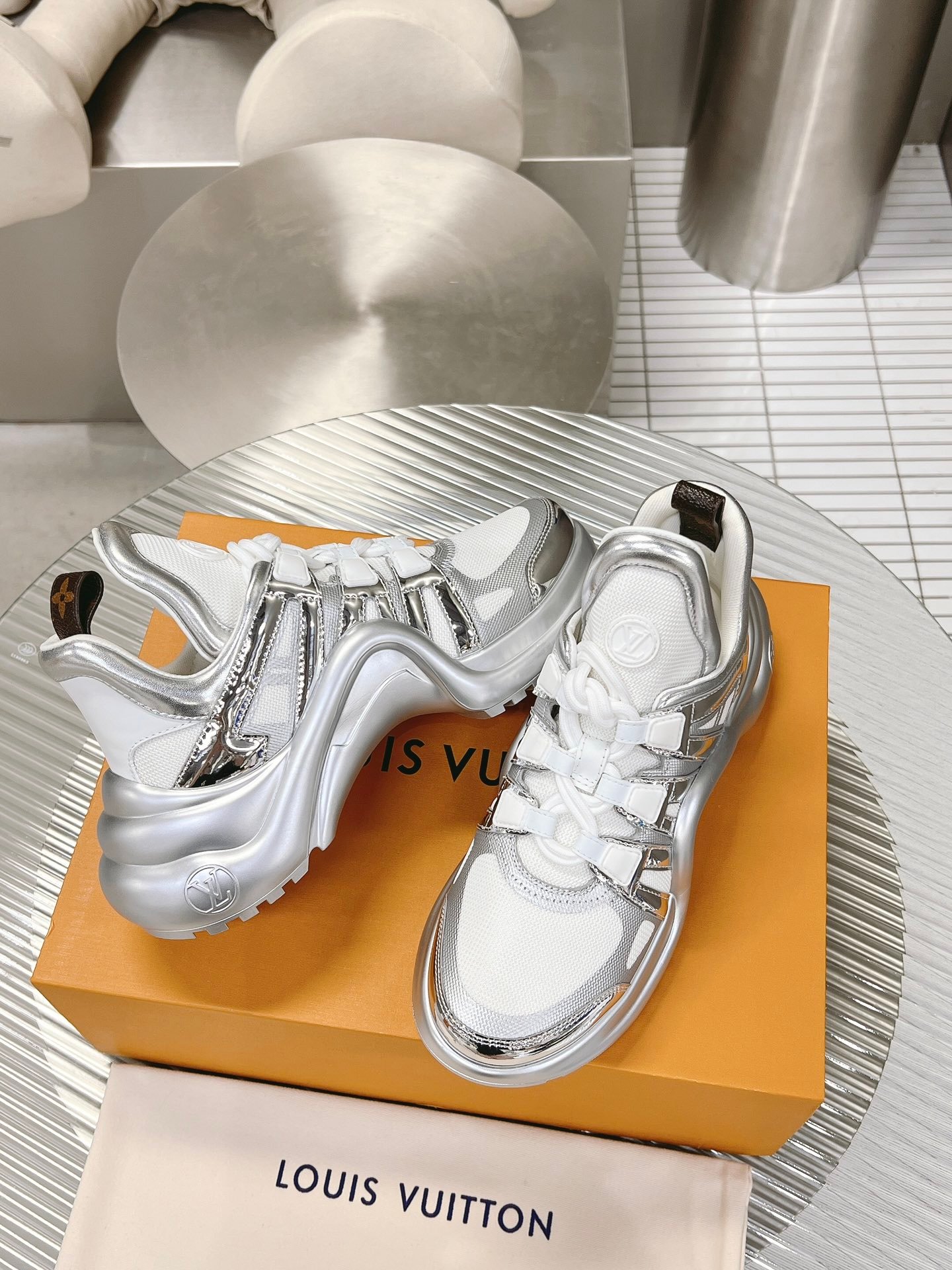 LV Archlight 1.0 shoe - Image 4