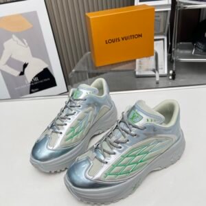 LV Discovery Lace UP sneakers