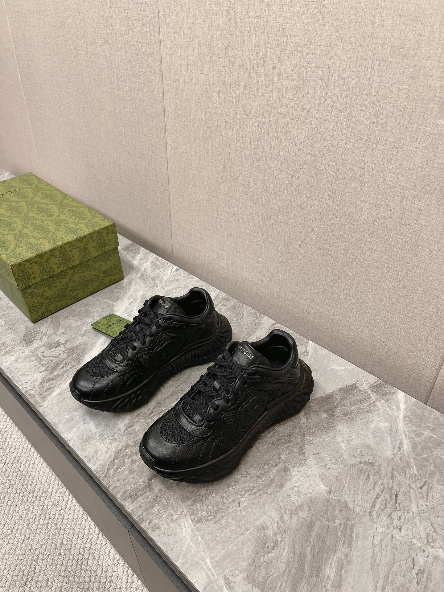 GUCCI sneakers (couple style)