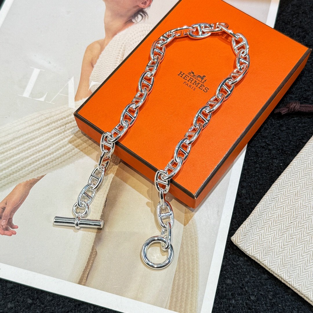 HERMES Pig nose necklace - Image 5