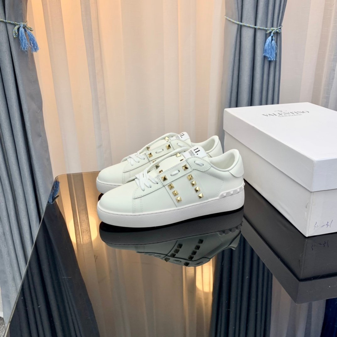ππ΄πΏπΈπππΌππ rivet sneakers - Image 3