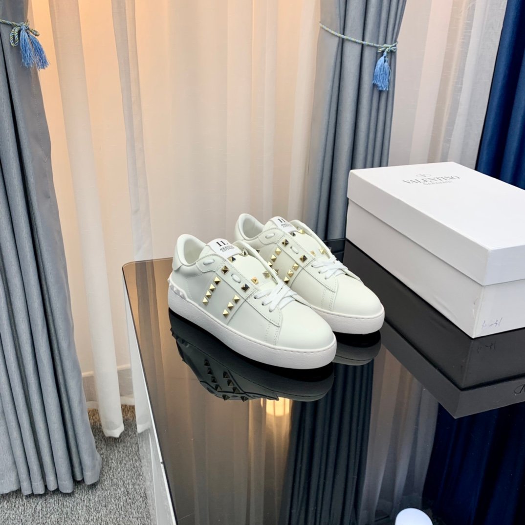 ππ΄πΏπΈπππΌππ rivet sneakers - Image 6