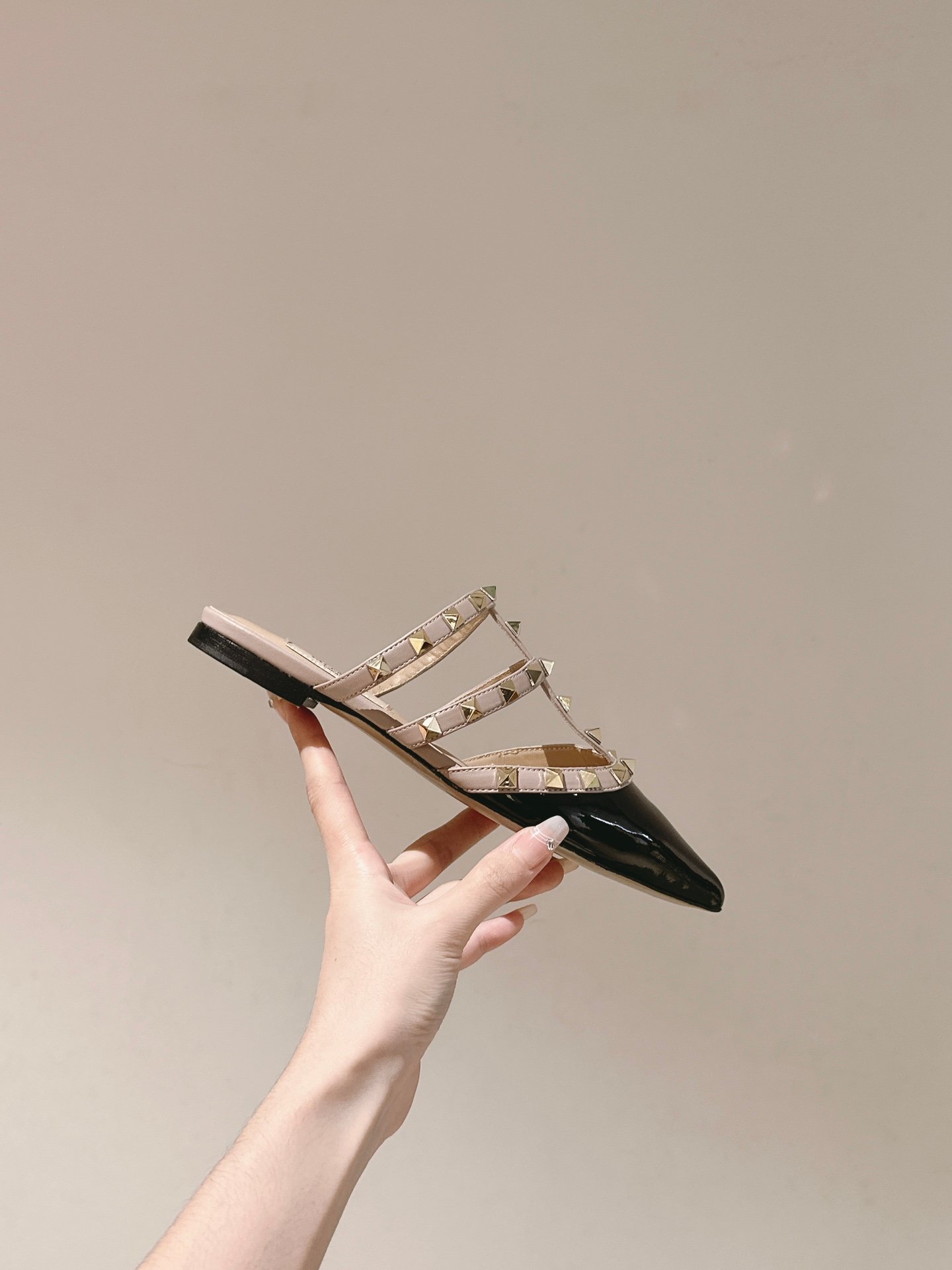 VALENTINO ROCKSTUD Riveted Flat Shoes - Image 7