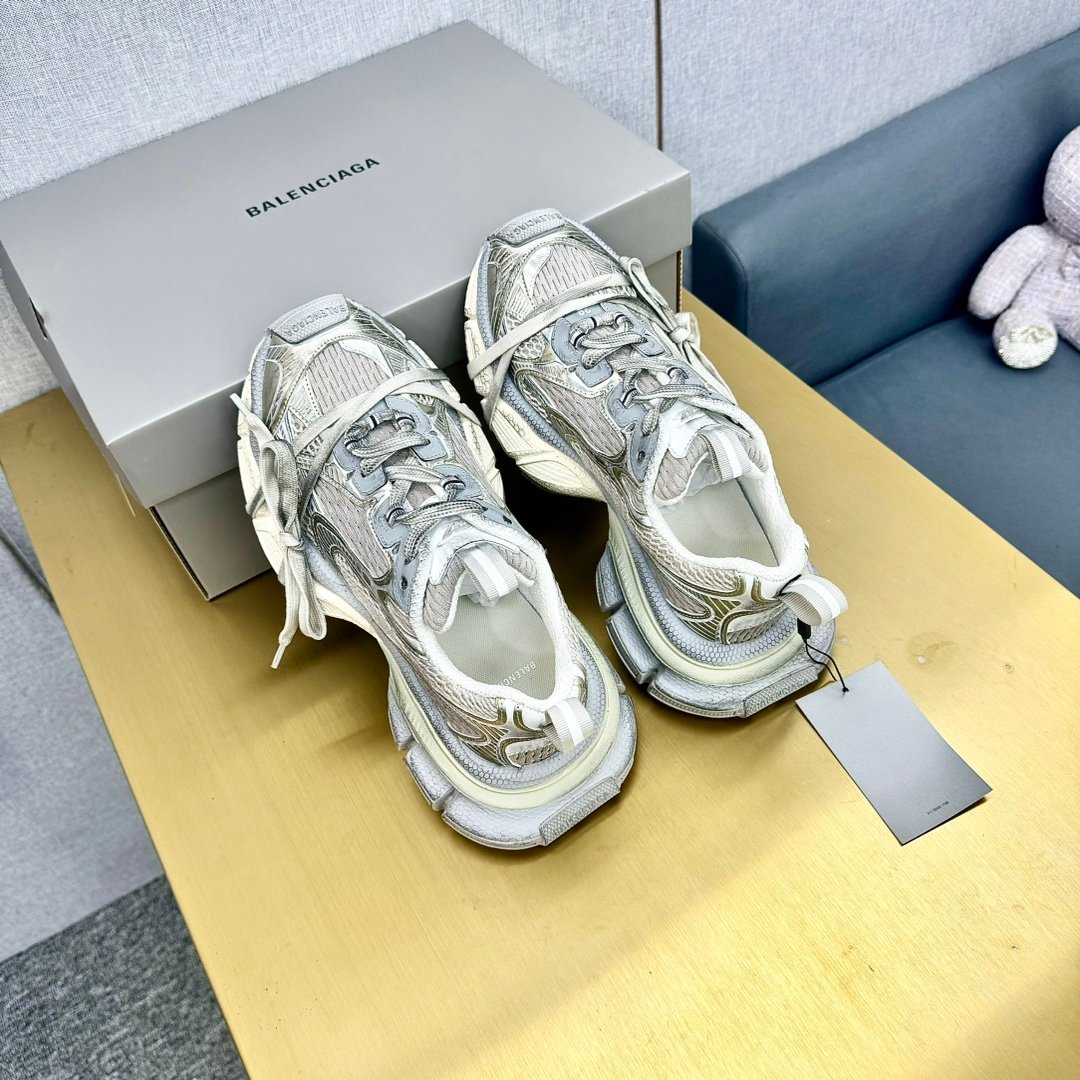 BALENCIAGA Retro Casual Sneakers - Image 8