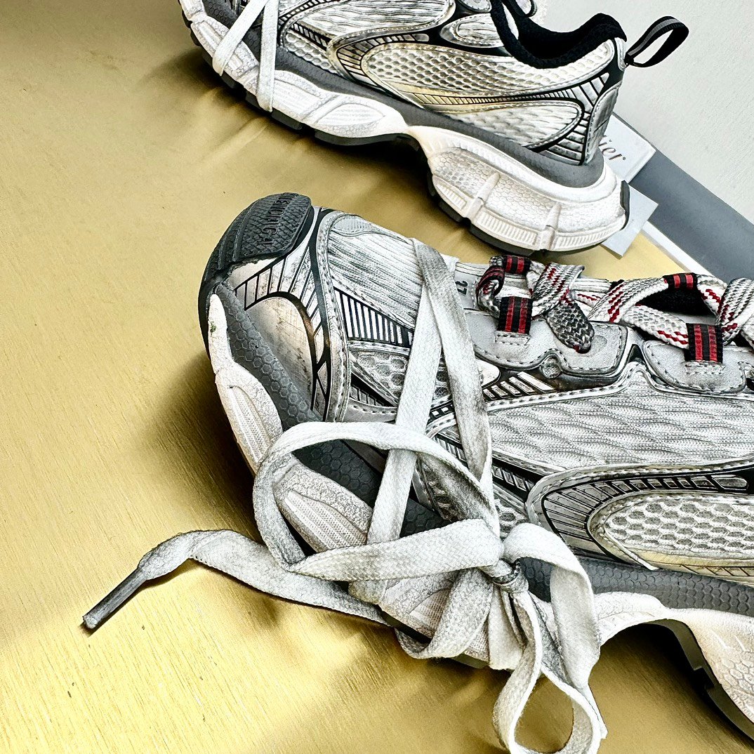 BALENCIAGA Retro Casual Sneakers - Image 7