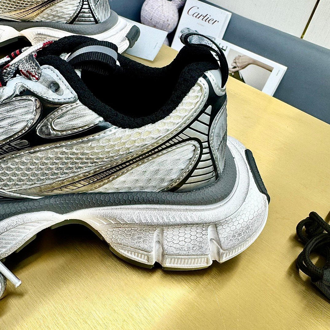 BALENCIAGA Retro Casual Sneakers - Image 8