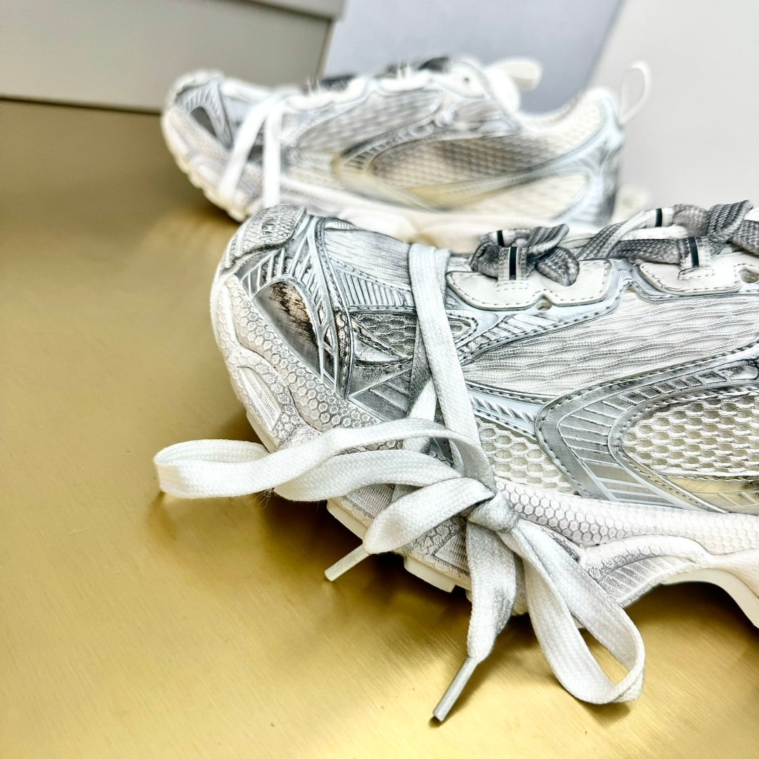 BALENCIAGA Retro Casual Sneakers - Image 6