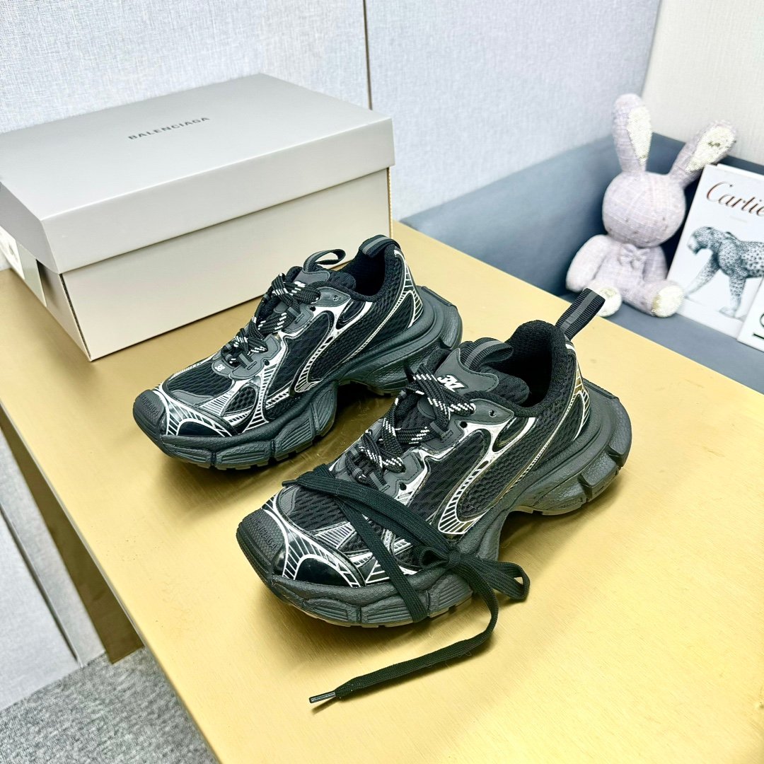 BALENCIAGA Retro Casual Sneakers - Image 3