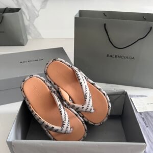 Balenciaga Thick soled Slippers