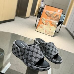 Balenciaga Thick soled Slippers