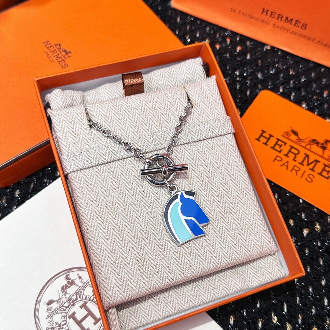 Hermes Helios Cheval Horsehead Necklace - Image 5