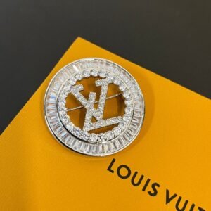 LV Middle aged full diamond brooch