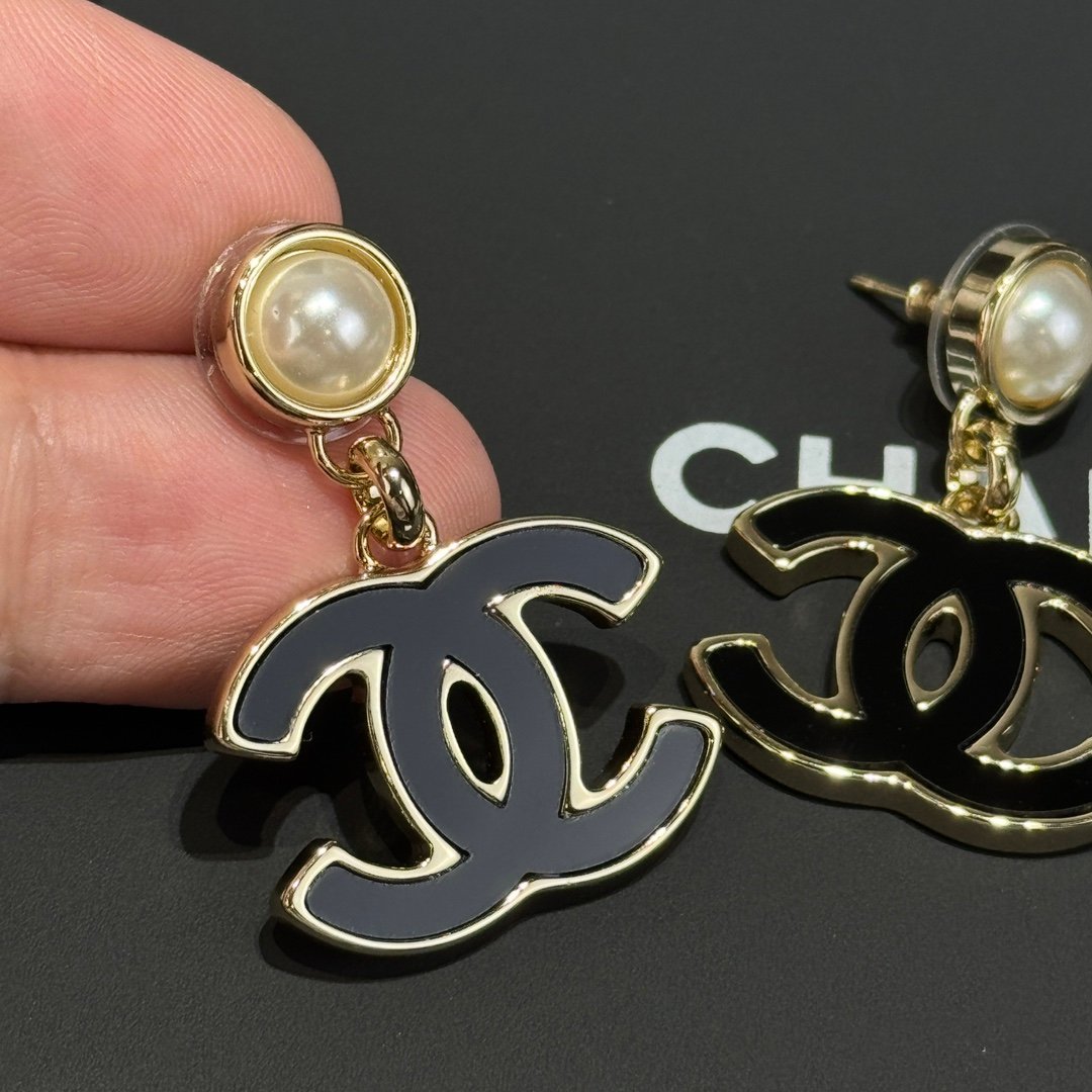 Chanel C2 Double C Black Earnail Earrings - Image 3