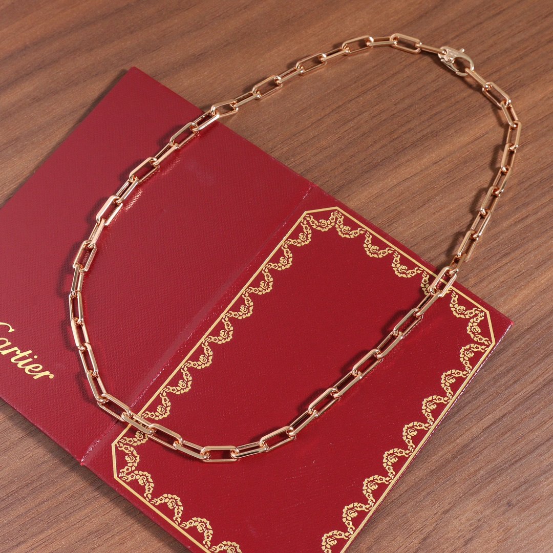 Cartier SANTOS DE necklace - Image 5