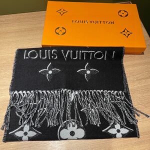 LV pure wool scarf